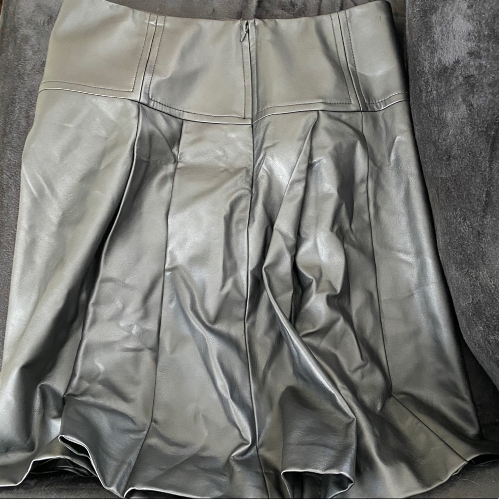 Micheal Kors Pleated Leather Skirt (New)